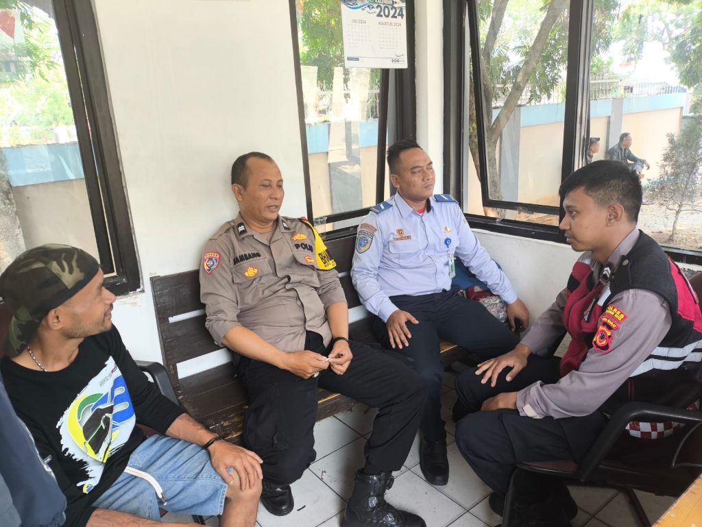 KRYD Patroli. Polsek baros sambangi Kemenhub terminal ciptakan rasa aman