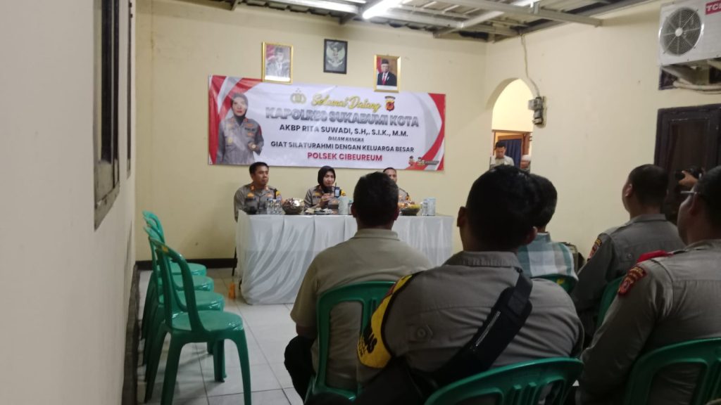 Kunjungan Kerja Kapolres Sukabumi Kota ke Polsek Cibeureum  Polres Sukabumi Kota