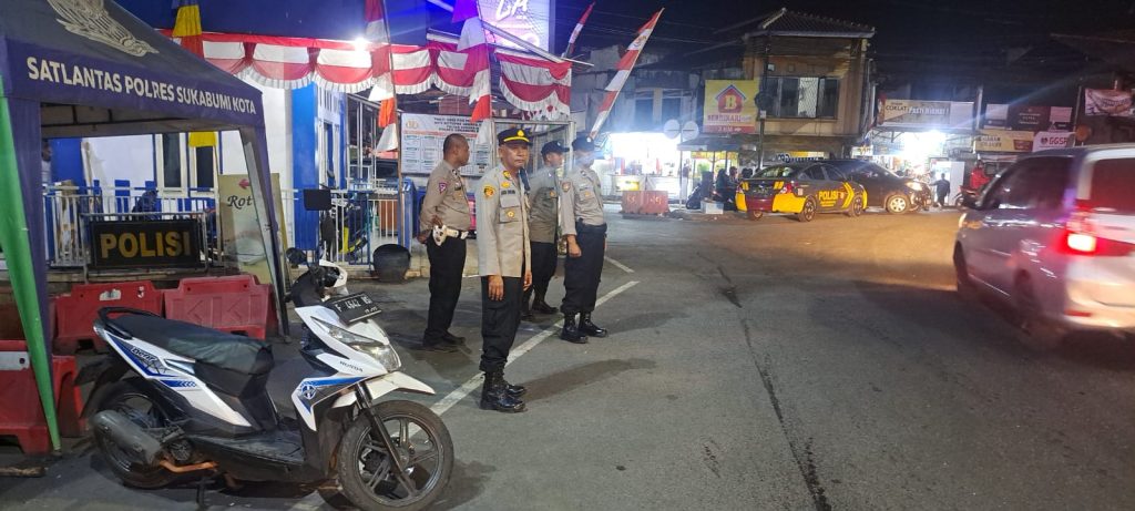 Polsek Sukaraja Polres Bersama gabungan Polsek rayon timur melaksanakan patroli KRYD