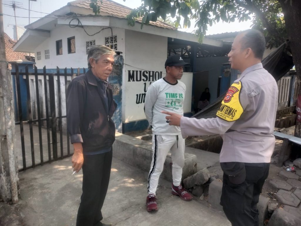 Wujudkan kedekatan dengan warga cooling System, Bhabinkamtibmas Sudajahilir laksanakan sambang