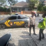 Polsek Cikole Lakukan Patroli Wilayah dan Berikan Himbauan Kamtibmas kepada Juru Parkir