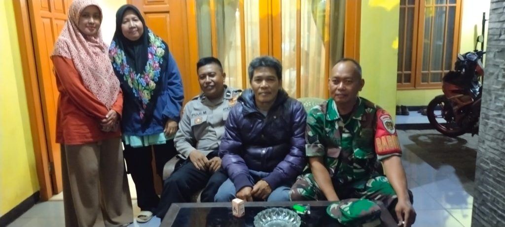 Cooling system malam hari, Sinegritas TNI-Polri berikan rasa aman bagi warga baros