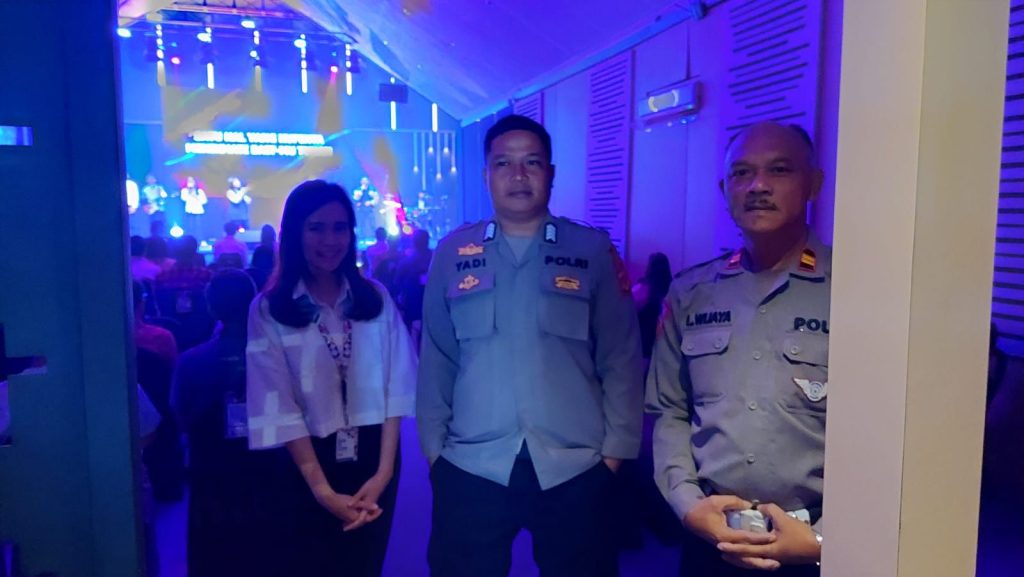 Minggu Kasih, Polsek Cisaat  Berikan Pengamanan Ibadah Kebaktian Minggu Gereja GBI MNCC Sukabumi