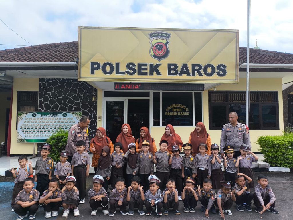 Efektifkan Dikmas lantas, polsek baros bersama KB. Paud An Naba berikan pengetahuan berlalulintas sejak dini