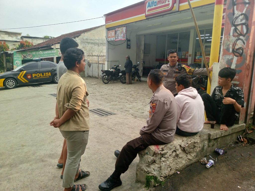 Ngobrol Bersama Masyarakat, Patroli Dialogis Siang Petugas Sampaikan Pesan Kamtibmas