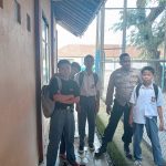 Patroli siang,Unit Samapta  Polsek Cisaat  antisipasi tawuran pelajar saat bubaran anak sekolah