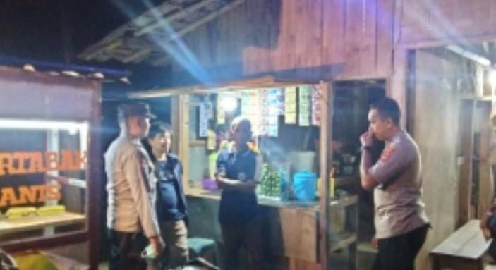 Beri Rasa Aman, Polsek Cireunghas Gelar Patroli Dialogis Di Malam Hari