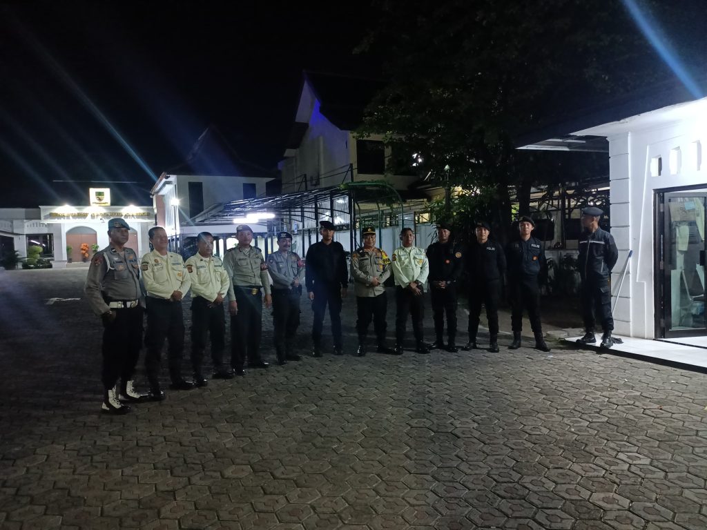 Tingkatkan patroli Polres Cirebon Kota gelar patroli KRYD jelang hadapi Pilkada serentak 2024