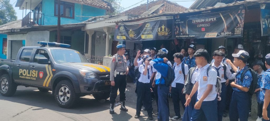 Polsek Kebonpedes Himbau Pelajar SMP Agar Tidak Terlibat Tawuran