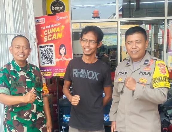 Sambangi warga garuda, Sinegritas TNI-Polri ciptakan situasi kamtibmas siang hari