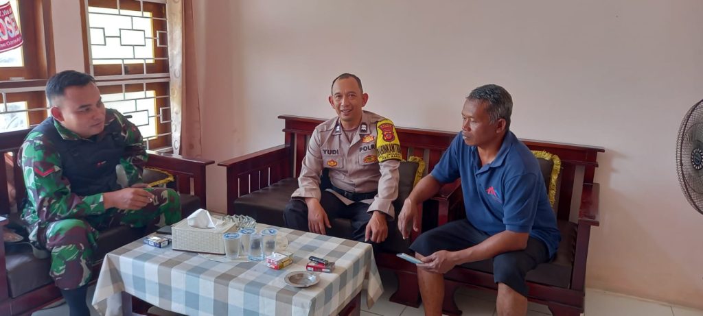 Sinegritas TNI-Polri gelar Cooling System bersama warga Cicadas kaler  jaga Harkamtibmas