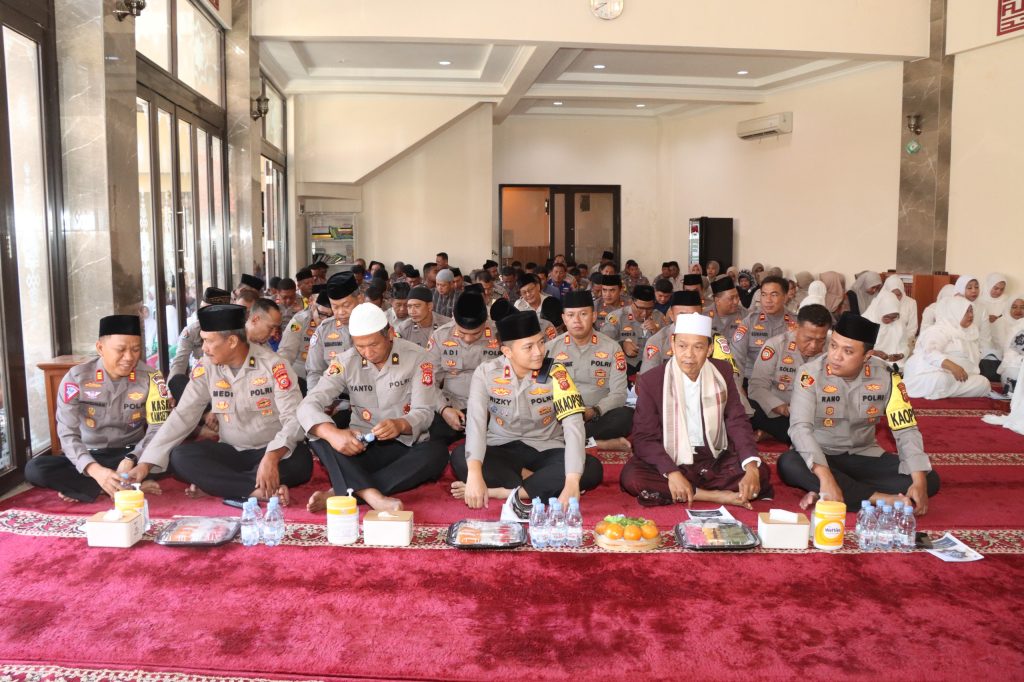 Polres Cirebon Kota Gelar Peringatan Maulid Nabi Muhammad SAW di Masjid Adz Dzikra