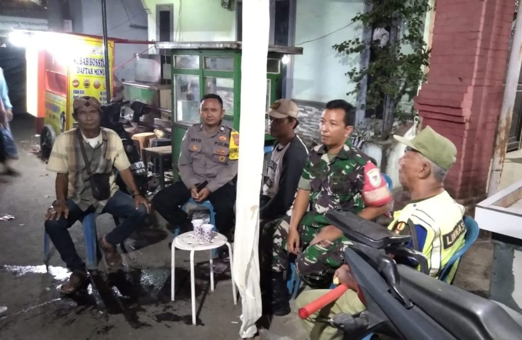 Kegiatan cooling system Bhabinkamtibmas kertawinangun Polsek Kedawung Polres Cirebon Kota