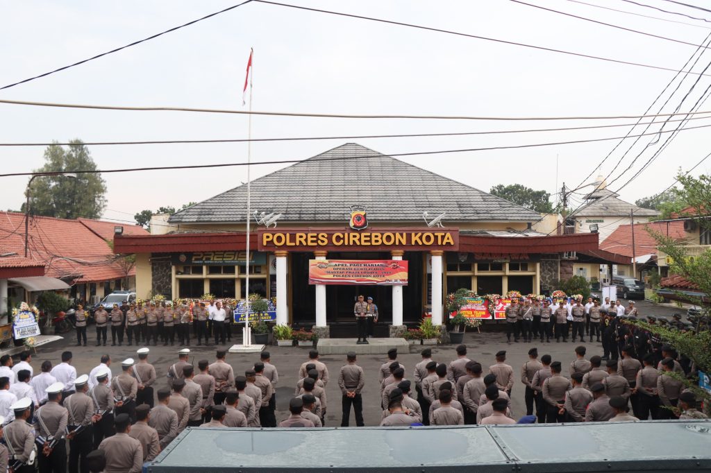 Polres Cirebon Kota Gelar Apel Persiapan Pengamanan Rapat Pleno Terbuka Pengundian dan Penetapan Nomor Urut Paslon Walikota Cirebon