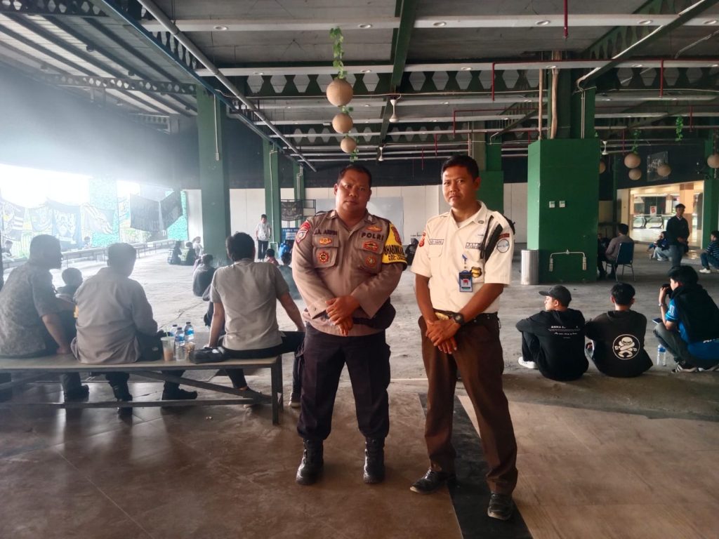 Bhabinkamtibmas Pegambiran Polsek lemah wungkuk Polres Cirebon Kota sabang ke satpam