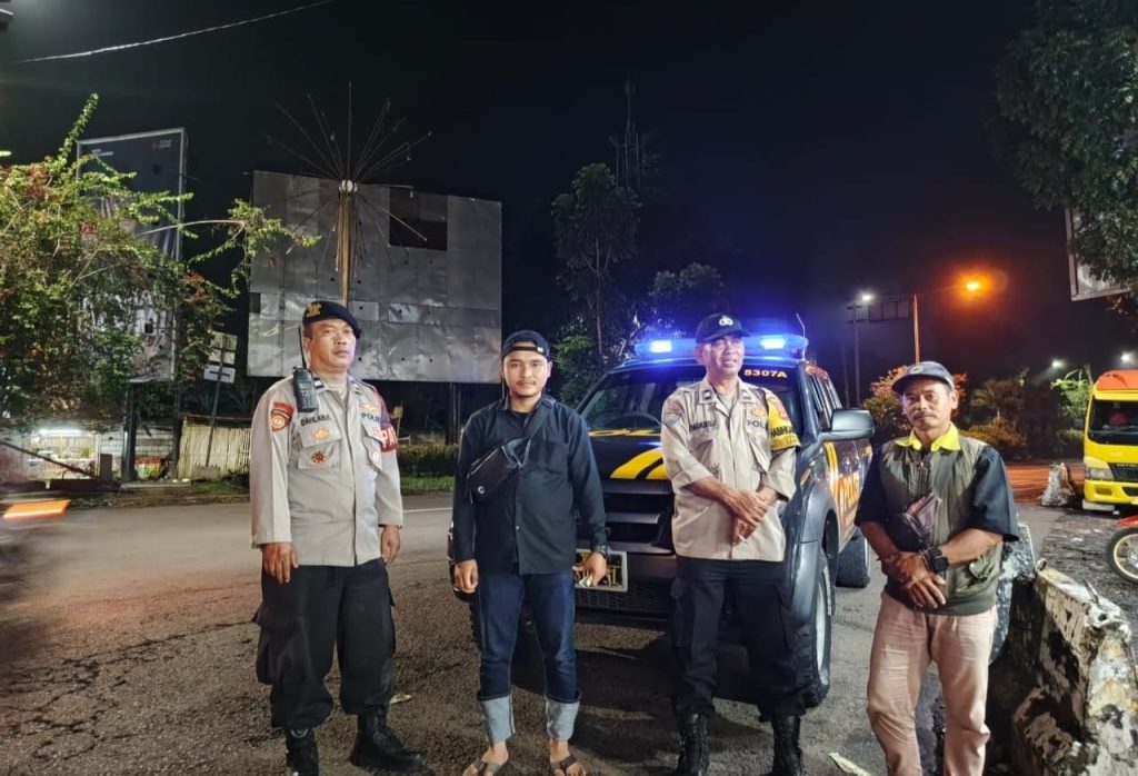 Polsek Lembursitu  Intensifkan Patroli Malam hari, Jaga Kamtibmas Tetap Kondusif