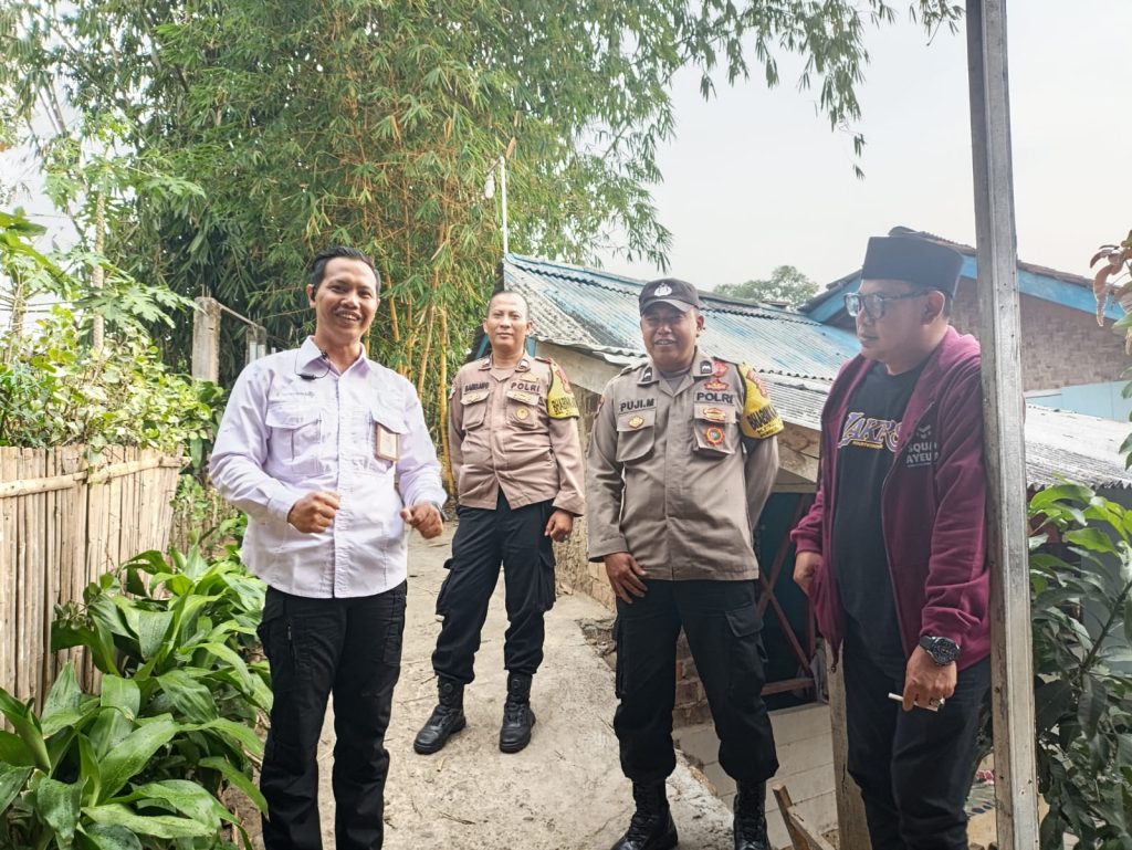 Kompanye tertutup Paslon No. 02 Rangkul warga Caringin Rw. 018. Polsek Baros laksanakan pengaman Preeventif