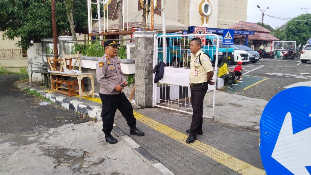 Polsek Cikole Laksanakan Giat Patroli Dialogis