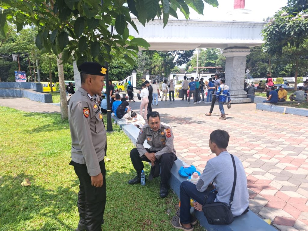 Polsek Cikole Laksanakan Giat Patroli Dialogis