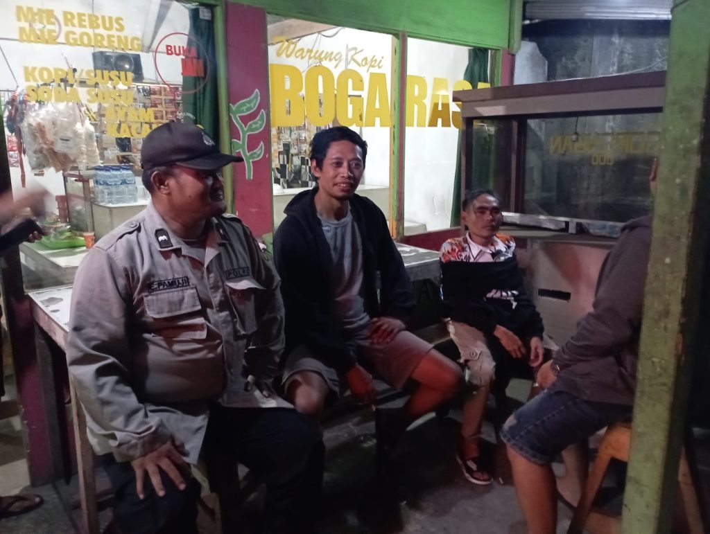 Patrol Dialogis Malam Hari, Upaya Polsek Kebonpedes Cegah Gangguan Kamtibmas