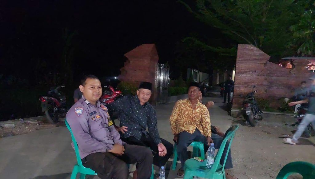 Jalin sinergi, Bhabinkamtibmas kebon baru Polsek Utbar Polres Cirebon Kota lewat cooling system