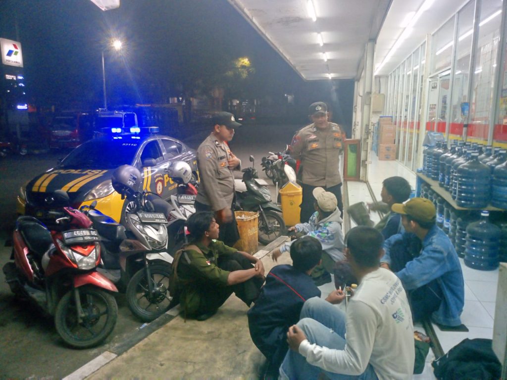 Patroli Strong Point Malam Hari Wujudkan Situasi Kamtibmas Yang Aman Dan Kondusif