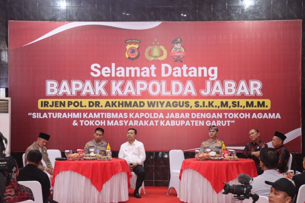 Jalin Silaturahmi Dan Sinergitas Kapolda Jabar Ajak Seluruh Lapisan Masyarakat Kabupaten Garut Menjaga Keamanan Wilayah