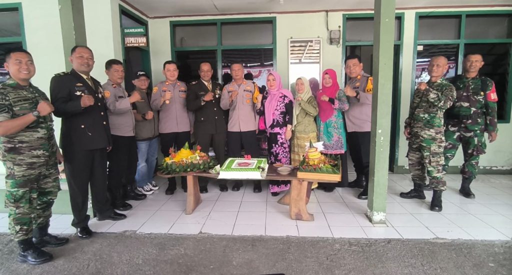 Polsek Sukaraja Mengucapkan Selamat Ulang Tahun ke-79 TNI