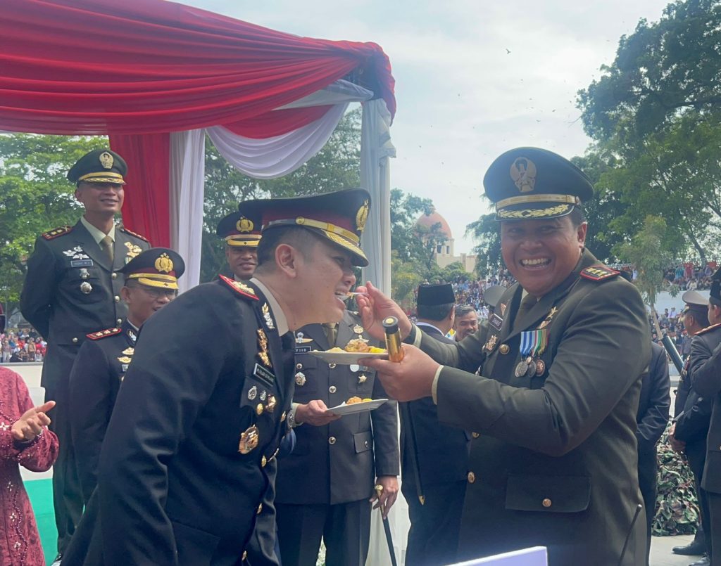 Polres Garut Berikan Kejutan Pada HUT TNI Ke 79