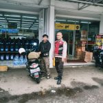 Unit Patroli Polsek Cibeureum Patroli ke Minimarket dan Dialogis dengan Karyawannya