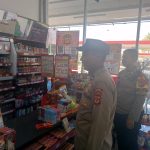 Sampaikan Himbauan Kamtibmas Kepada Karyawan Minimarket saat Patroli Siang