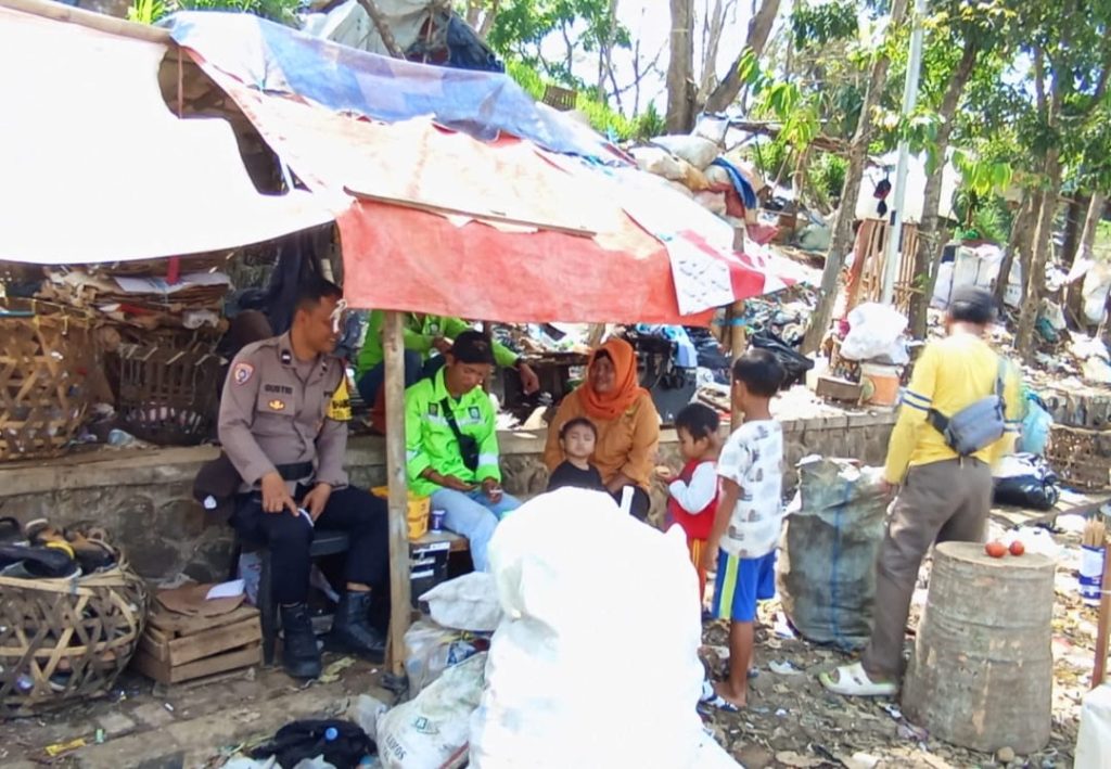 Bhabinkamtibmas Polsek Lembursitu sambangi warga binaan berikan himbauan kamtibmas