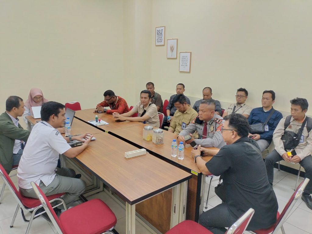 Polresta Bandung Bersama KPU dan Bawaslu Monitoring Produksi Surat Suara untuk Pilkada 2024