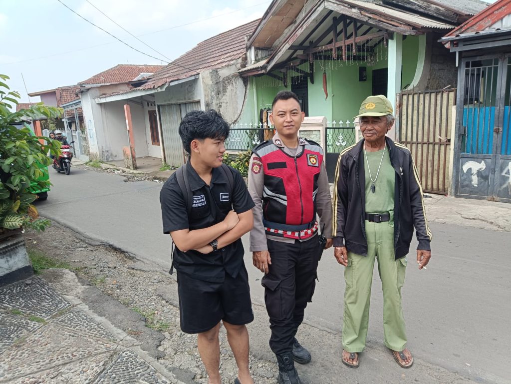 Tingkatkan Keamanan Jelang Pilkada 2024,Unit Sabhara Polsek Cisaat laksanakan Patroli 