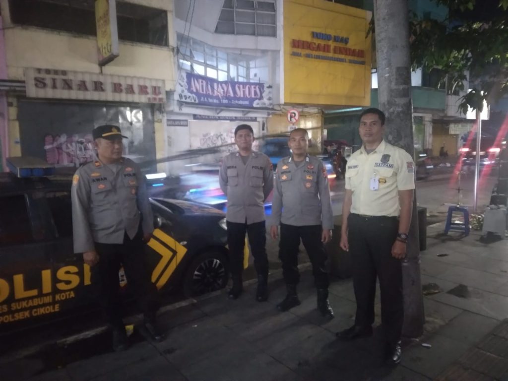 Polsek Cikole Gelar Patroli dan Berikan Himbauan Kamtibmas kepada Satpam