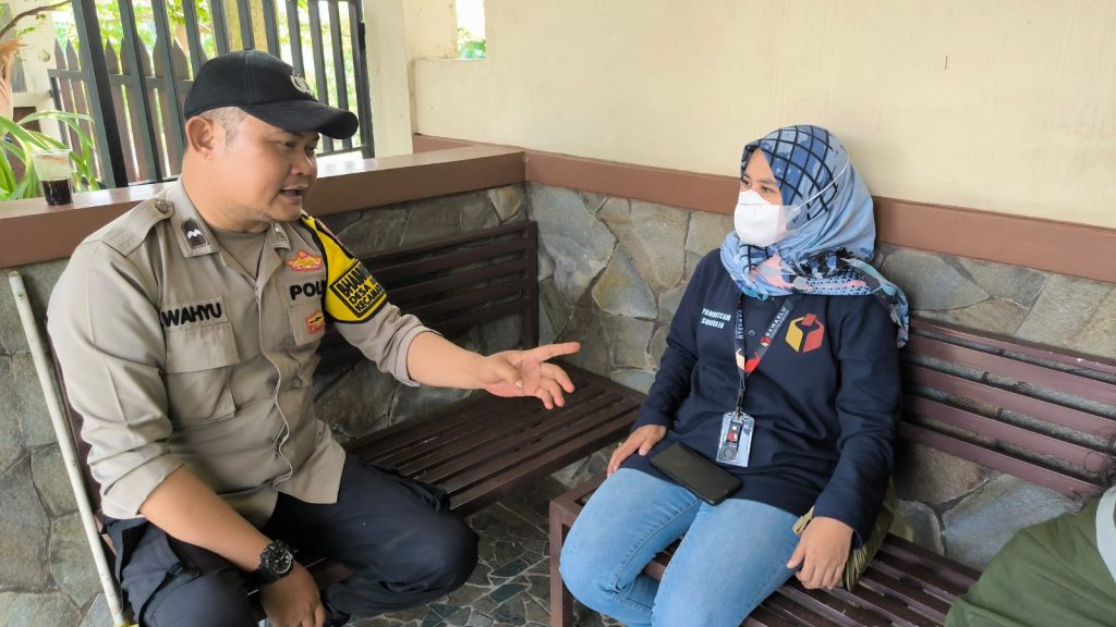 Polsek Sukaraja Laksanakan Patroli dialogis Bersama Panitia Pengawas Kecamatan