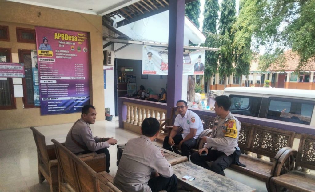 Tingkatkan patroli Polsek utbar Polres Cirebon Kota gelar KRYD jelang Pilkada damai