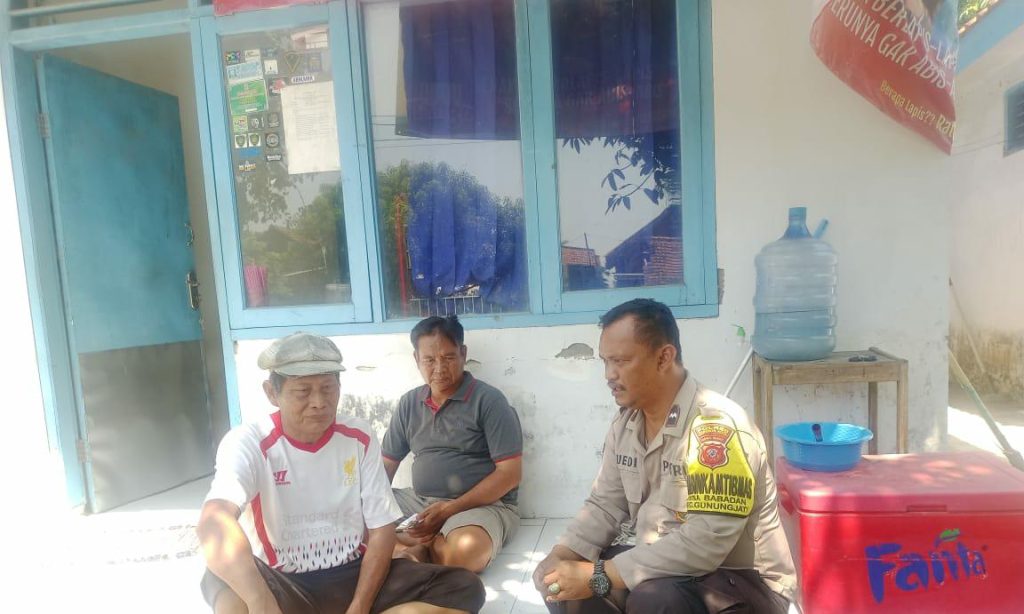 Lewat sambang Bhabinkamtibmas kebon baru Polsek Utbar Polres Cirebon Kota sosialisasi Cooling system