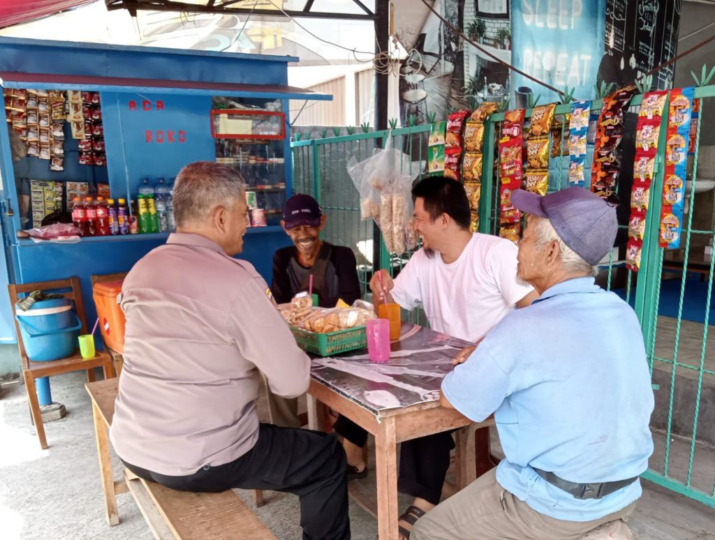 Cooling system Bhabinkamtibmas Kesambi Polsek kesambi Polres Cirebon Kota ciptakan kerukunan