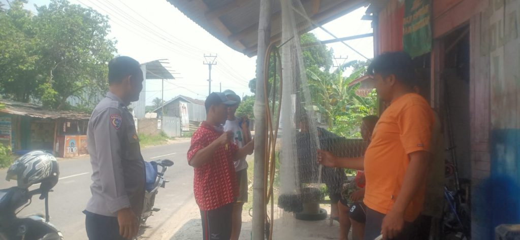 Bhabinkamtibmas Polsek Lembursitu sambangi warga binaan berikan himbauan kamtibmas