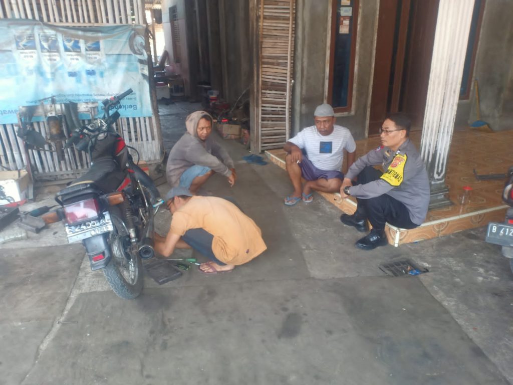 Cooling system,, Bhabinkamtbmas Tuk Polsek Kedawung Polres Cirebon Kota ajak jaga kedamaian