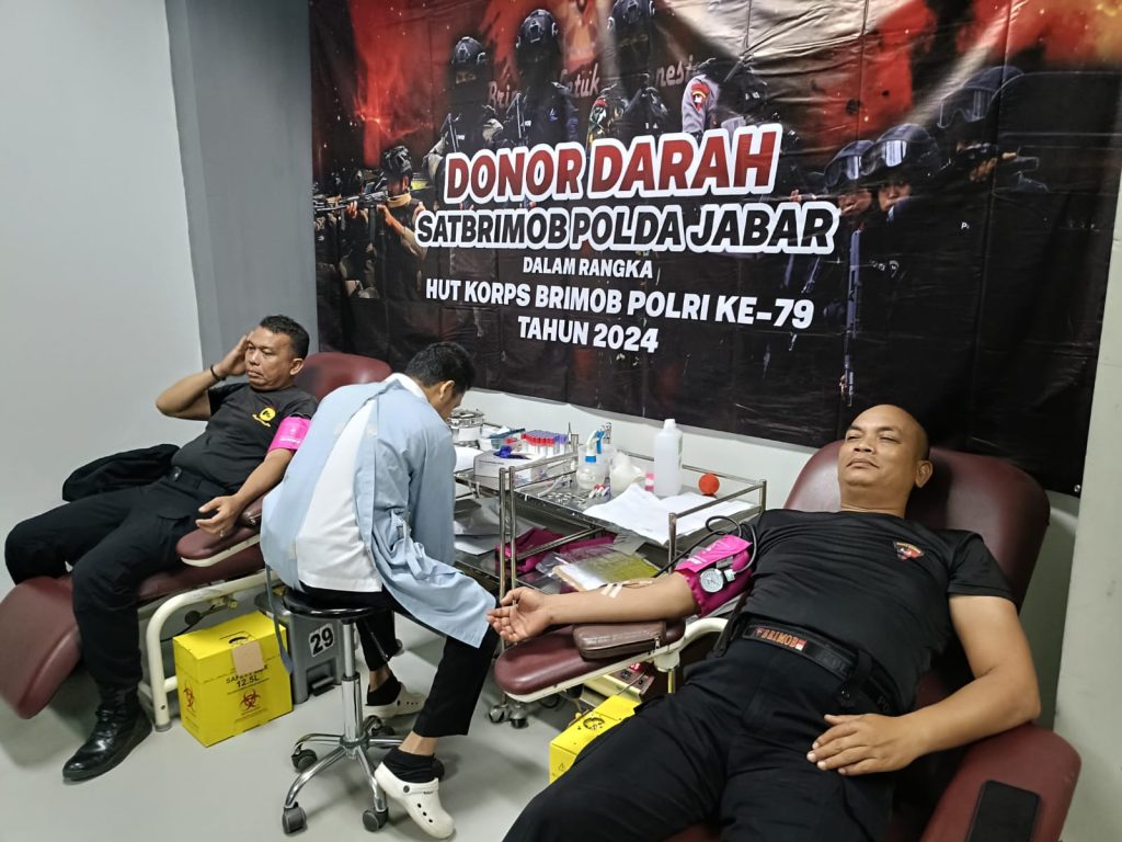 Sat Brimob Polda Jabar Laksanakan Giat Donor Darah Dalam Rangka HUT Brimob ke 79