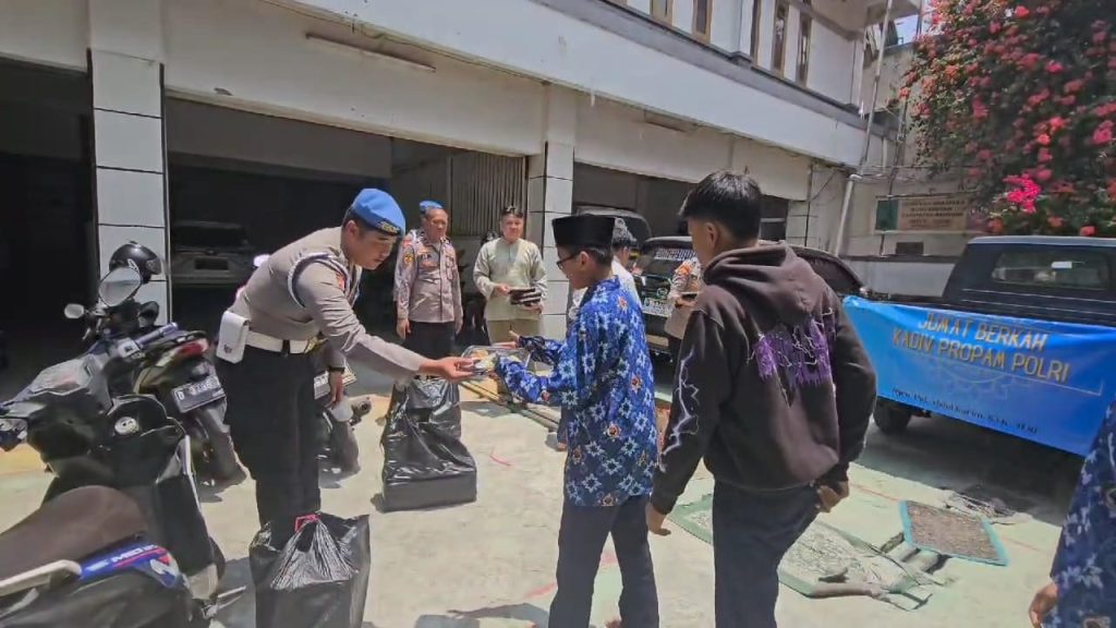 Sipropam Polresta Bandung Gelar Baksos di Yayasan Nurul Falah