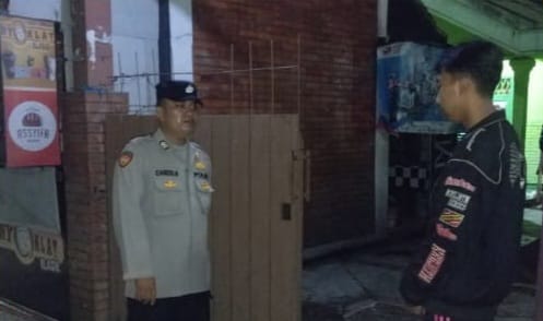 Lakukan Patroli Dialogis Malam Hari Polsek Gunungpuyuh Laksanakan Harkamtibmas di Malam hari