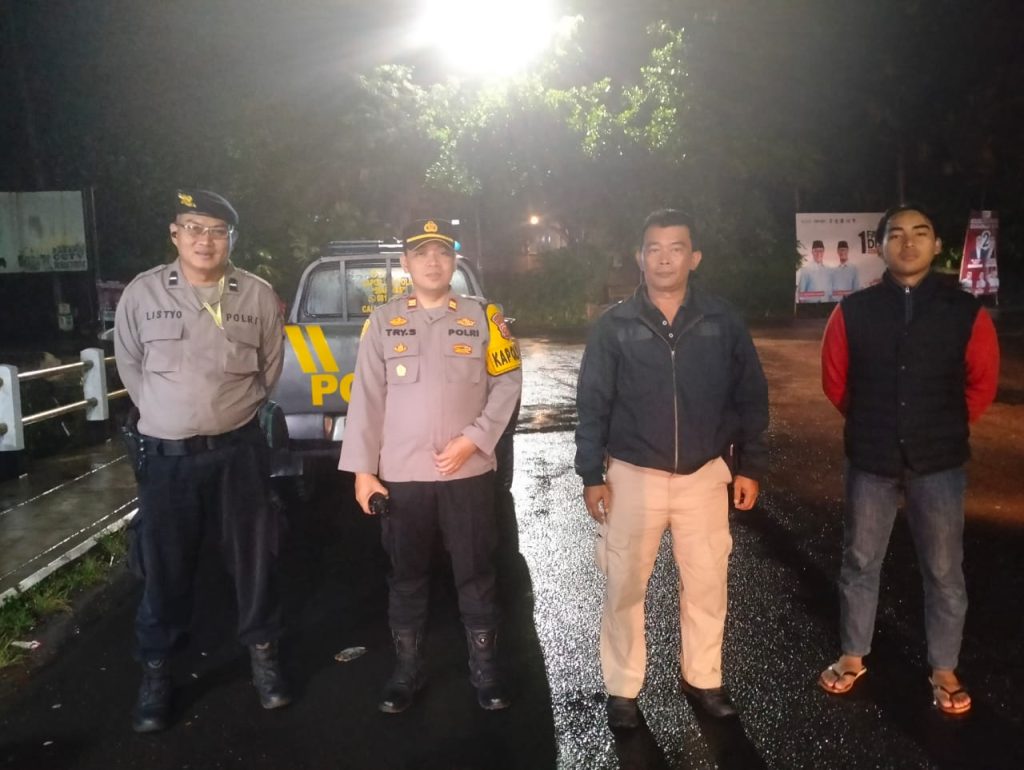 Tingkatkan Keamanan  Malam Minggu, Polsek Kebonpedes Gelar KRYD