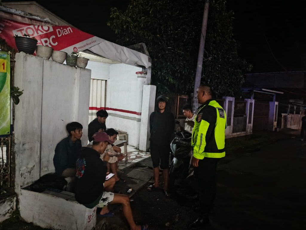 Antisipasi Gukamtibmas menjelang pilkada serentak pada malam hari, Polsek Gunungguruh tingkatkan Patroli dimalam hari