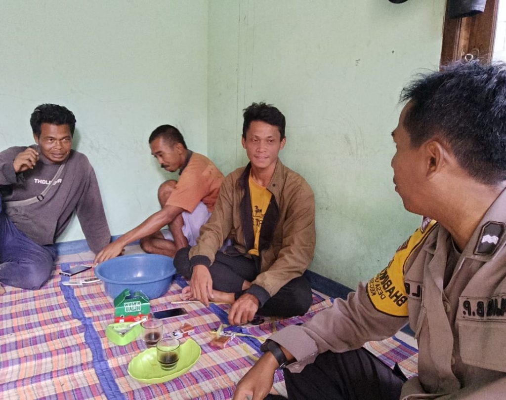 Bangun Cooling System, Bhabinkamtibmas Langensari Polsek Sukaraja Polres Sukabumi Kota Sambang Dialogis kepada warga binaan.