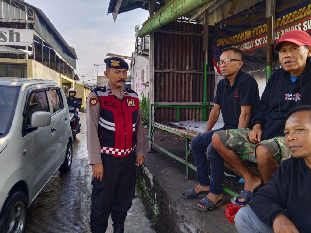 Patroli Dialogis Personel Unit  Samapta Polsek Cisaat Berikan Rasa Aman