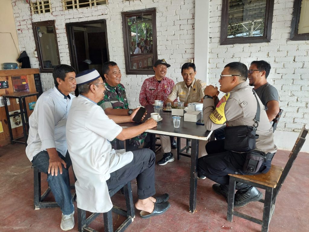 Bhabinkamtibmas Polsek Cibeureum laksanakan pemantauan wilayah binaan pilkada