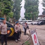 Personil Polsek kadudampit Melaksanakan giat Patroli tempat wisata situgunung.